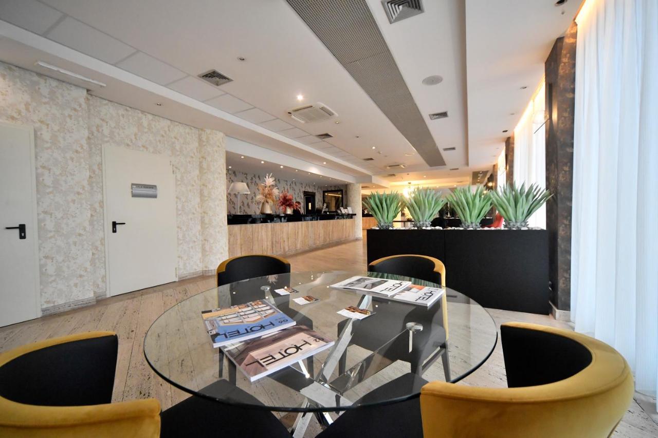 Hotel Palace Rome Fiano