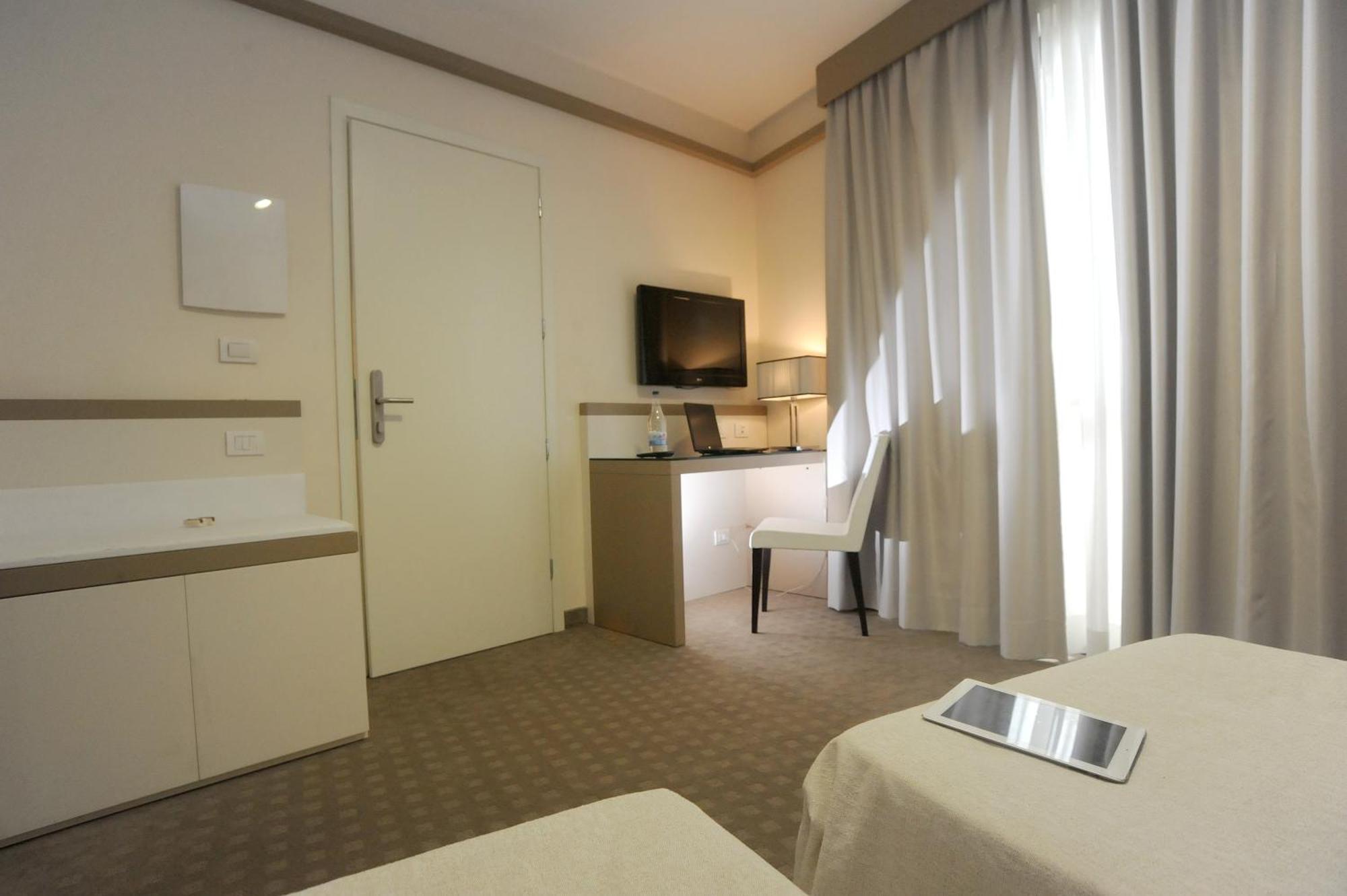 Hotel Palace Rome Fiano 4*