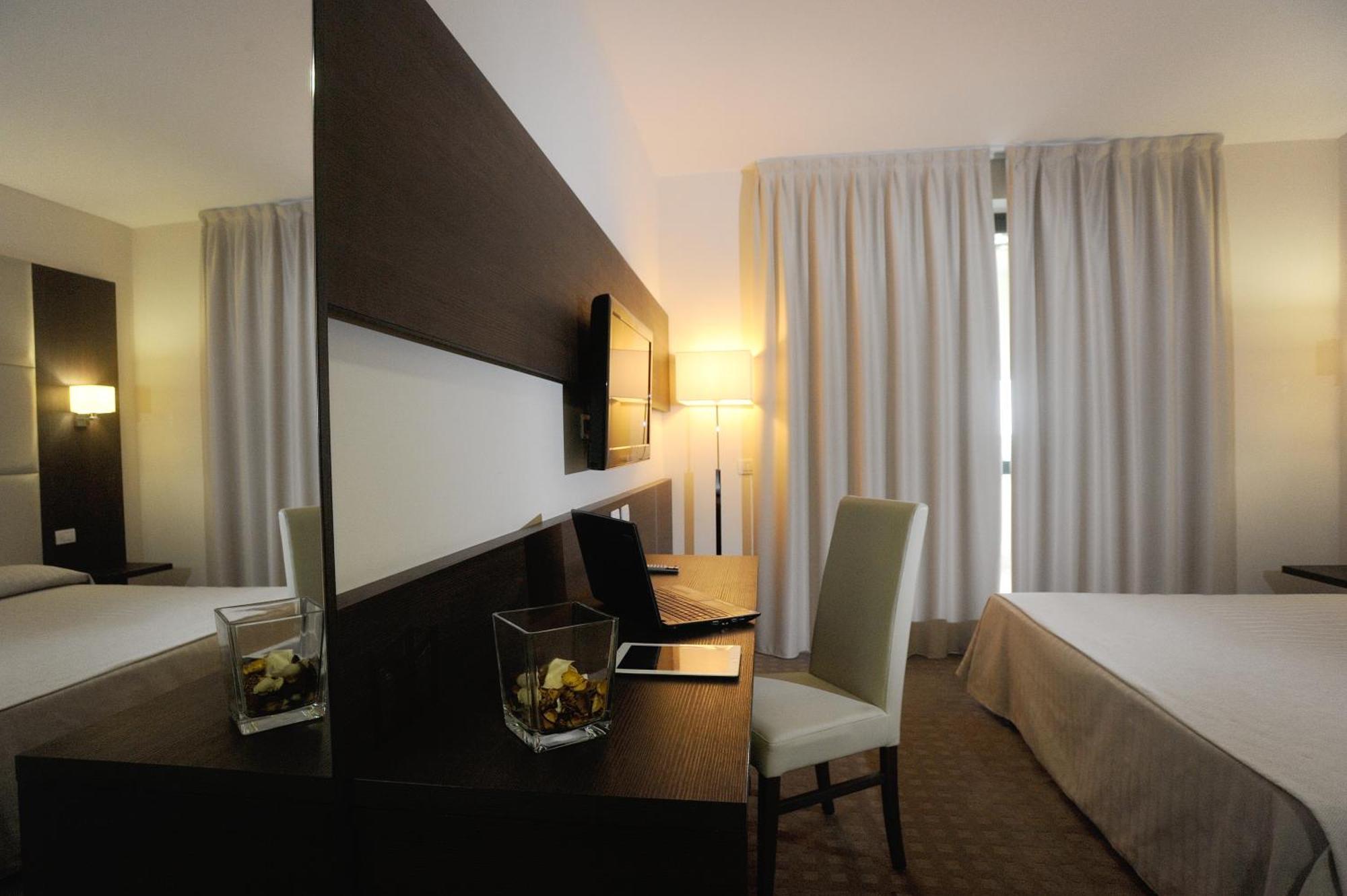 Palace Rome Fiano Hotel