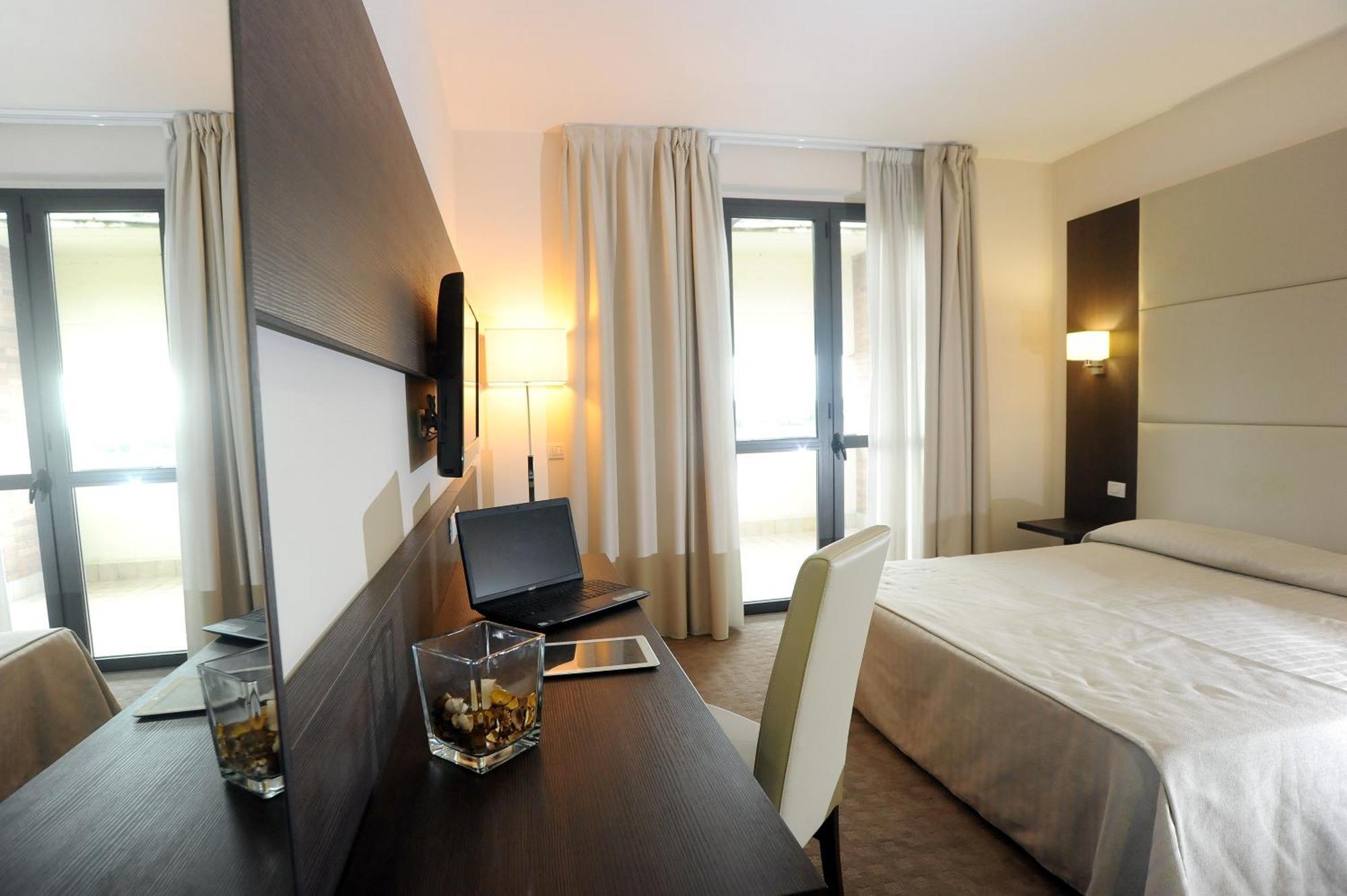 Hotel Palace Rome Fiano