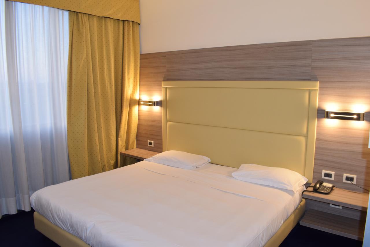 Hotel Palace Rome Fiano